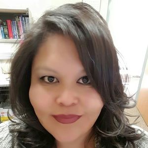 Meet your Posher, Lori